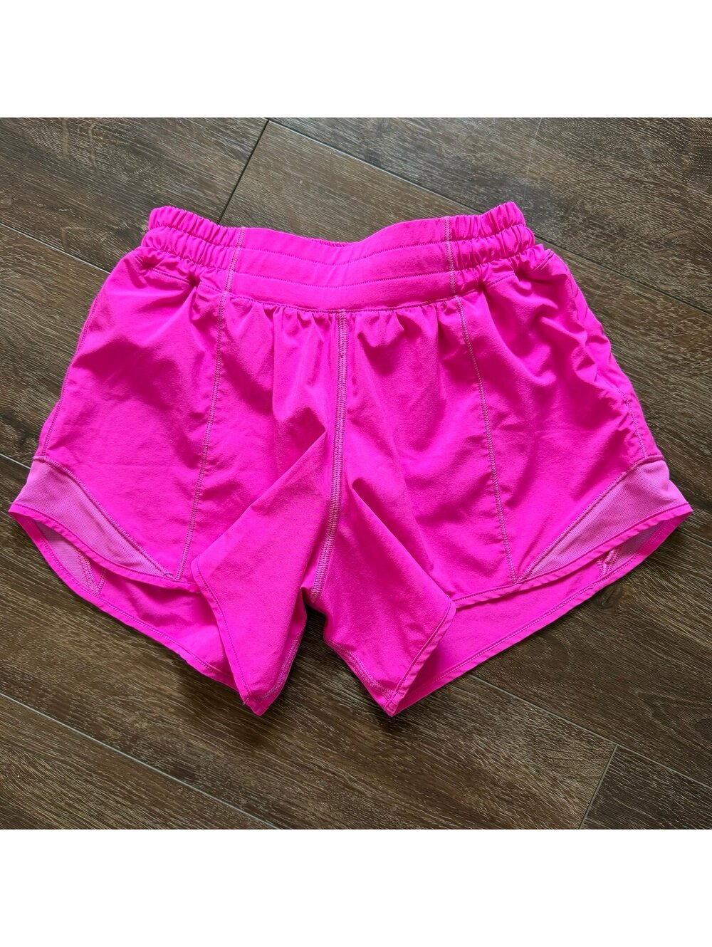 Lululemon Hotty Hot Shorts SZ 4 Tall Pow Pink RARE 4” Inseam